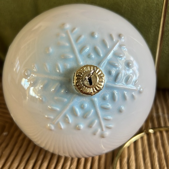 Hallmark 2008 Holiday Hello Porcelain Ornament- No Box - Picture 7 of 8